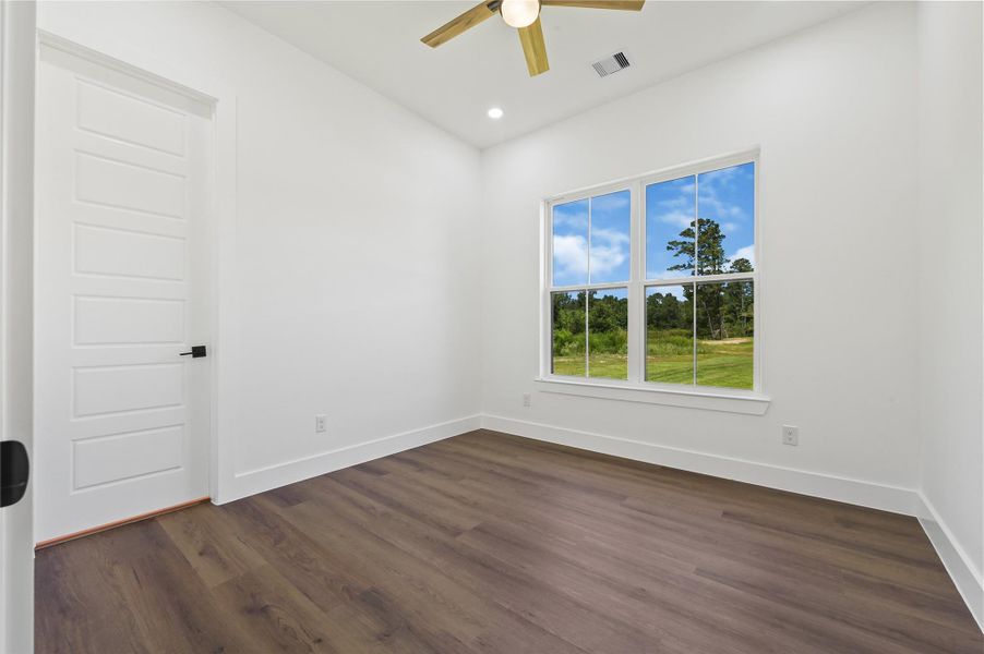 Spacious, unfurnished interior of a new home in , Conroe (Image 22). Spacious, unfurnished interior of a new home in , Conroe (Image 22).