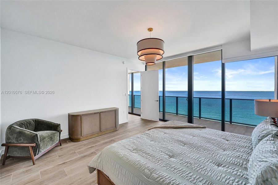 Furnished interior view inside a new home in , Pompano Beach (Image 46).