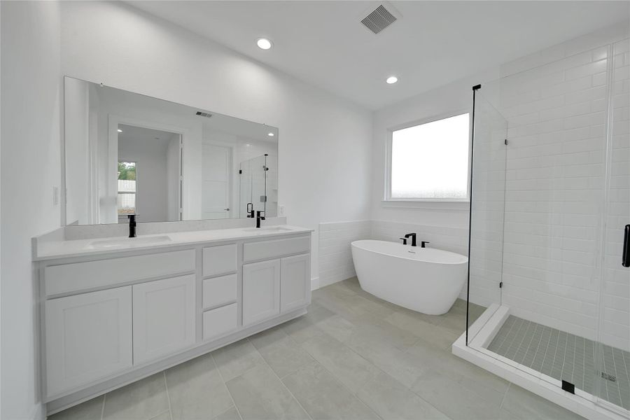 Furnished interior view inside a new home in Water Crest on Lake Conroe - LAKE FRONT, Conroe (Image 26). Furnished interior view inside a new home in Water Crest on Lake Conroe - LAKE FRONT, Conroe (Image 26).