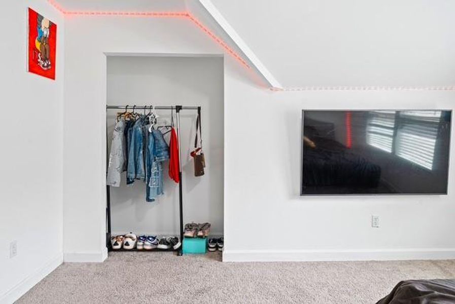 Image 42 of a home in .