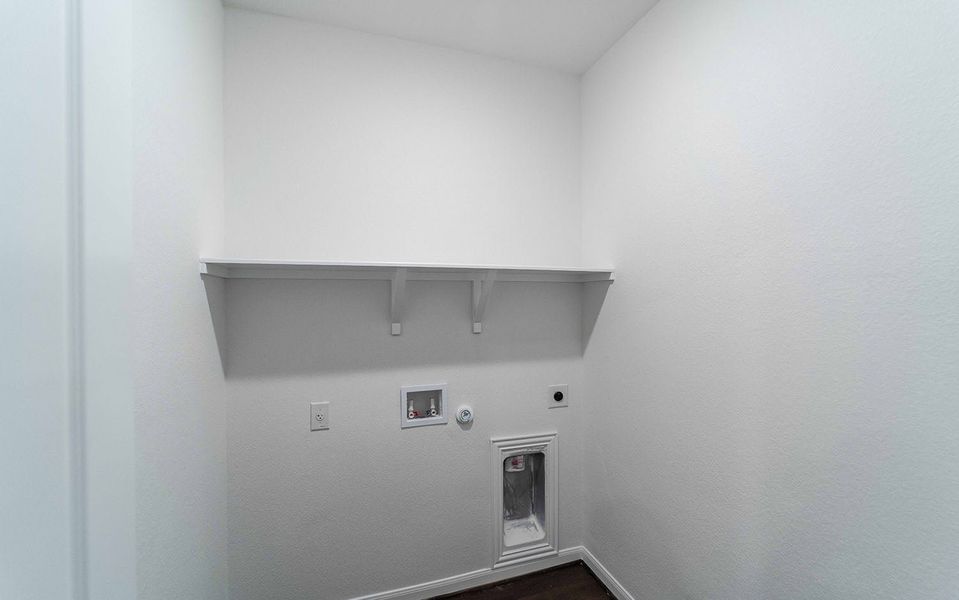 Spacious, unfurnished interior of a new home in Cool Water, Jarrell (Image 19).