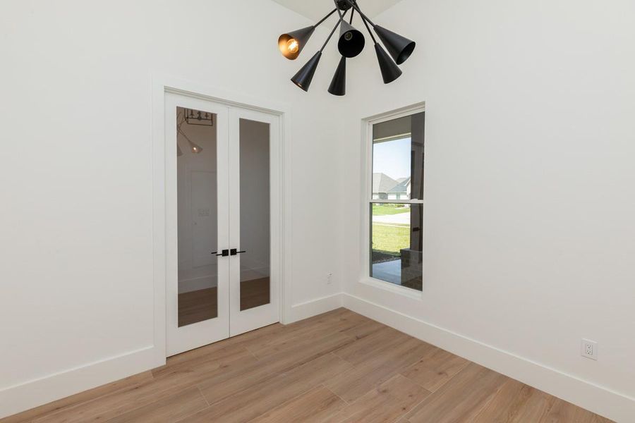 Spacious, unfurnished interior of a new home in , Beaumont (Image 17).