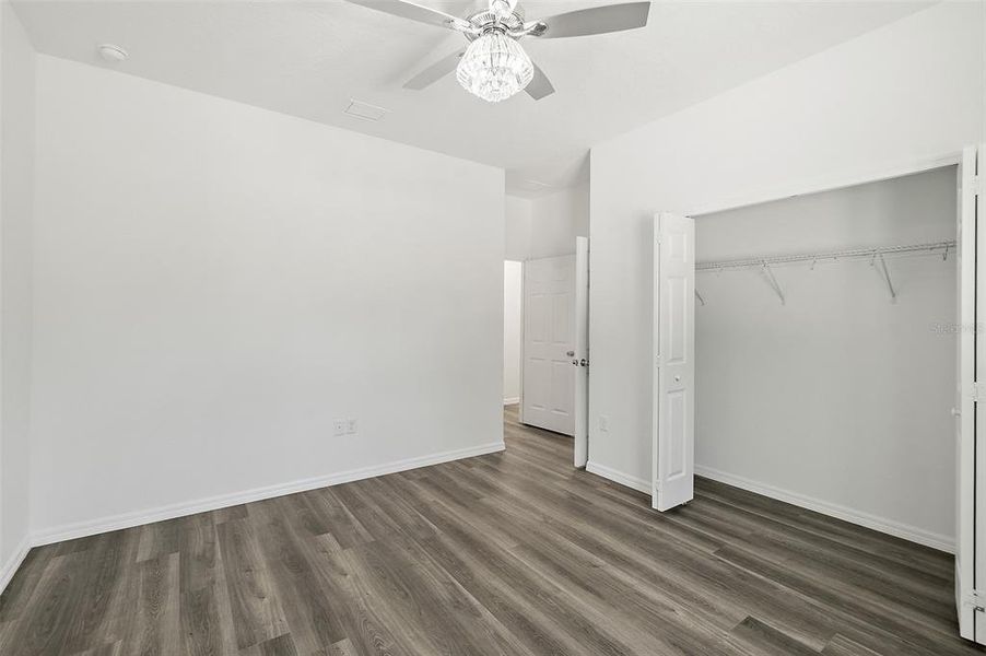 Spacious, unfurnished interior of a new home in , Pierson (Image 32).