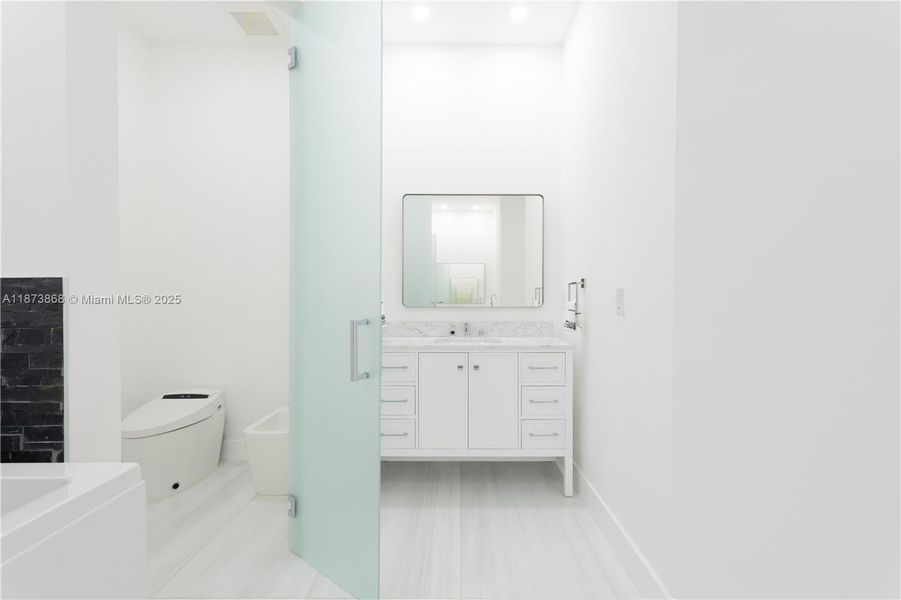 Furnished interior view inside a new home in , Homestead (Image 23).