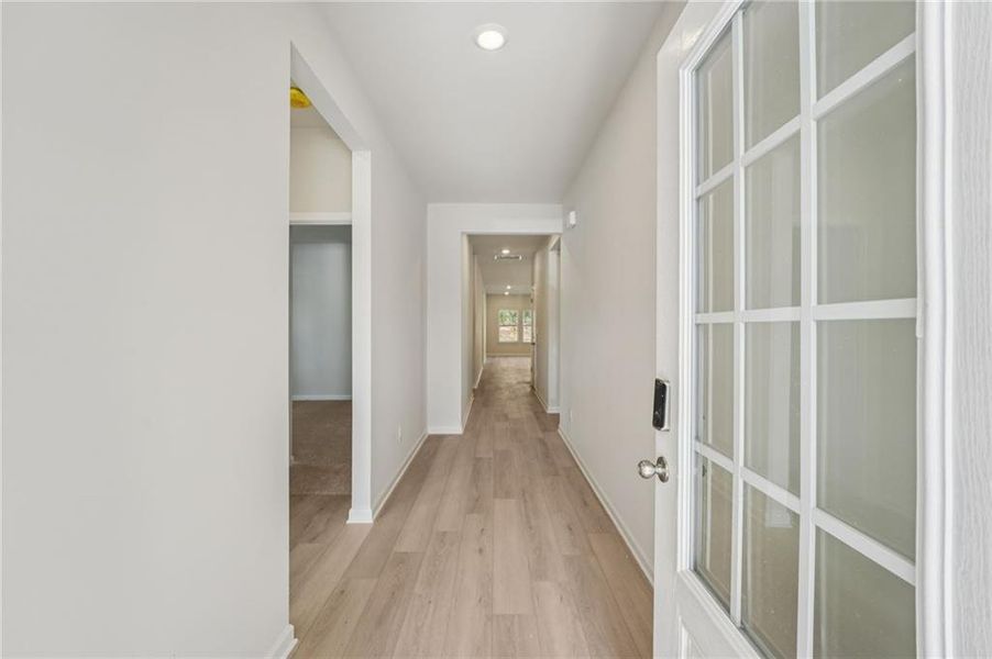 Spacious, unfurnished interior of a new home in Westmont Preserve, Powder Springs (Image 39).