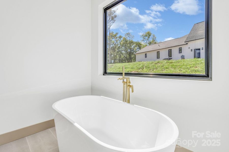 Image 47 of a home in . Image 47 of a home in .