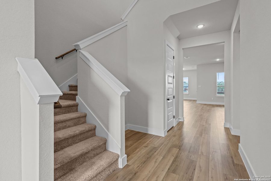 Spacious, unfurnished interior of a new home in Homestead, Schertz (Image 20).