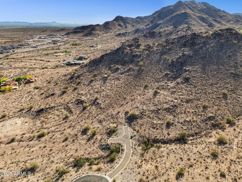 10-web-or-mls-3388-n-highlands-dr-38