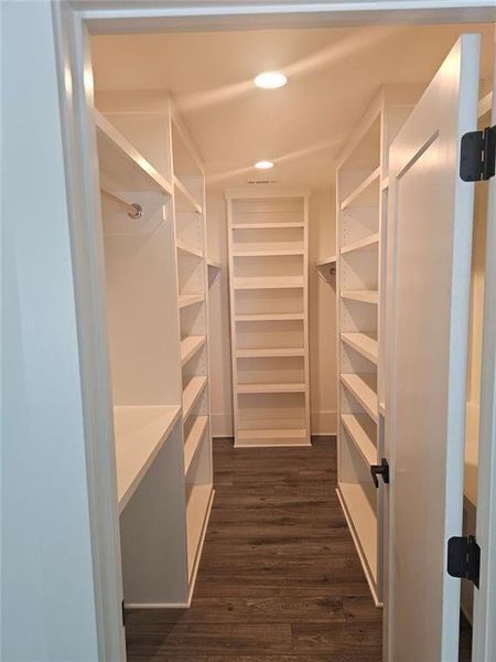 Spacious, unfurnished interior of a new home in , Scottdale (Image 24).