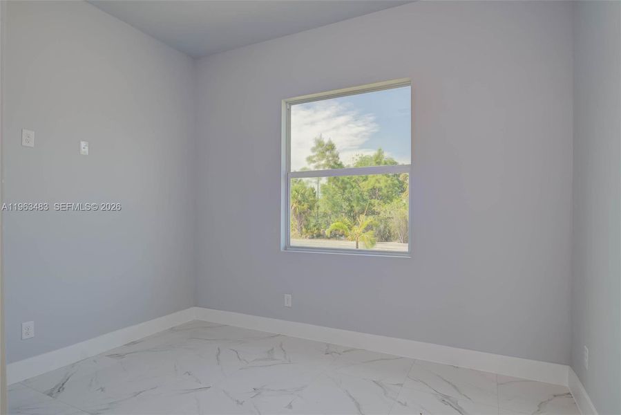 Spacious, unfurnished interior of a new home in , Lehigh Acres (Image 24).
