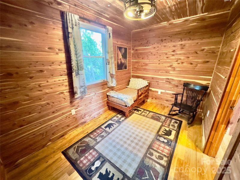 Image 28 of a home in .