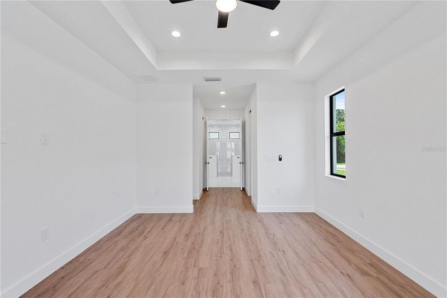 Spacious, unfurnished interior of a new home in , North Port (Image 19).