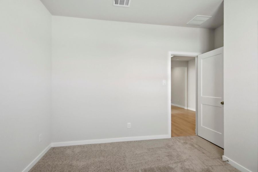 Spacious, unfurnished interior of a new home in Caney Mills, Conroe (Image 12). Spacious, unfurnished interior of a new home in Caney Mills, Conroe (Image 12).