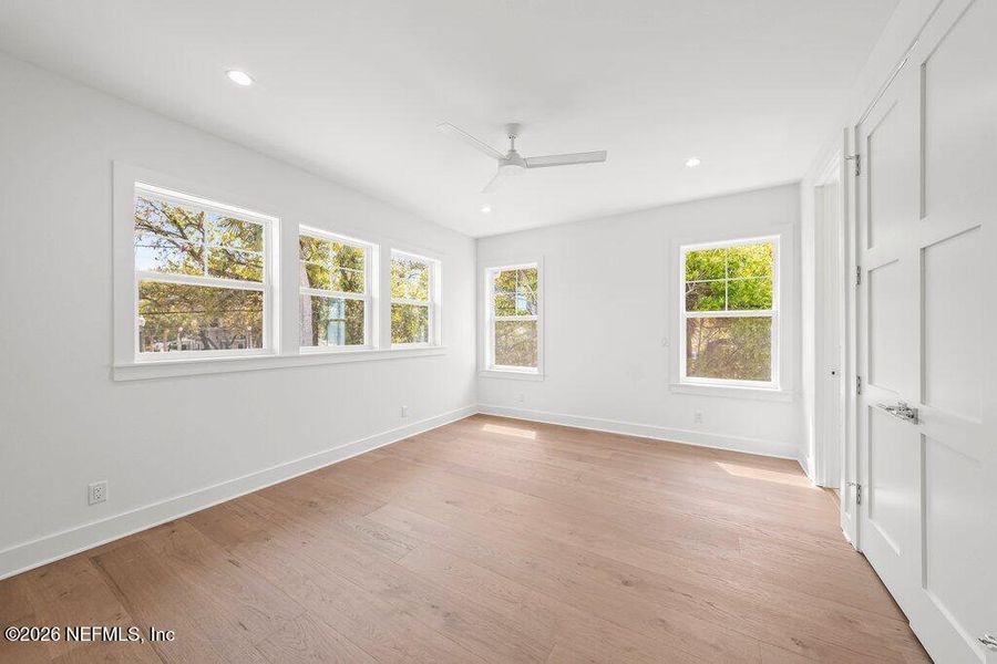 Spacious, unfurnished interior of a new home in , Atlantic Beach (Image 45).