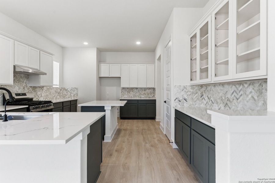 Furnished interior view inside a new home in Buffalo Crossing, Cibolo (Image 6).