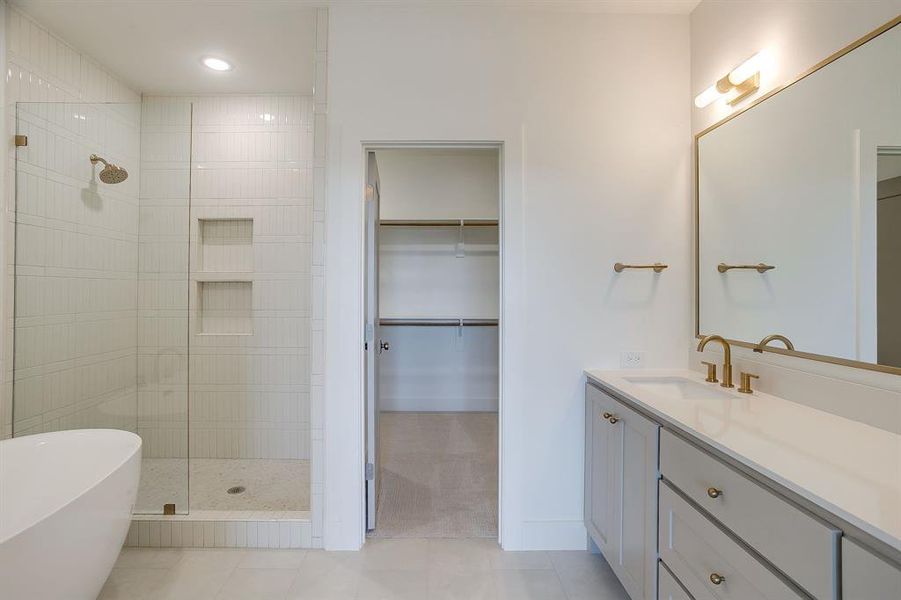 Furnished interior view inside a new home in , Fort Worth (Image 10).