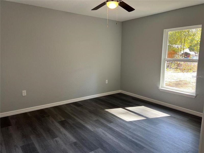 Spacious, unfurnished interior of a new home in , Ocala (Image 8).