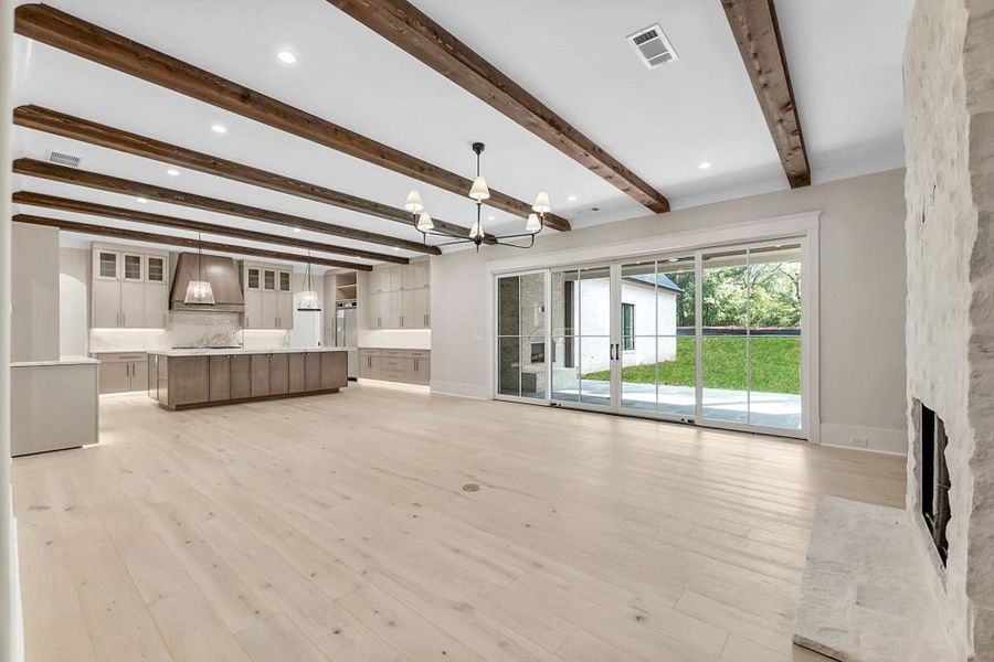 Spacious, unfurnished interior of a new home in , Alpharetta (Image 46).