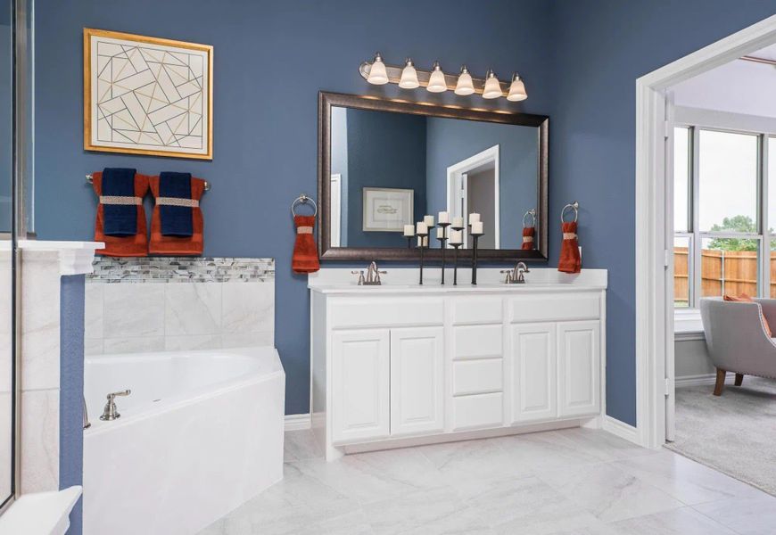 Primary Bathroom | Concept 2533 at Mockingbird Hills in Joshua, TX by Landsea Homes