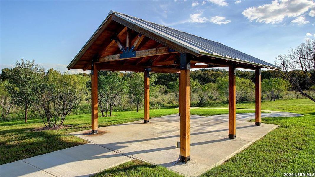 Community amenities in Ladera 40', San Antonio (Image 8).