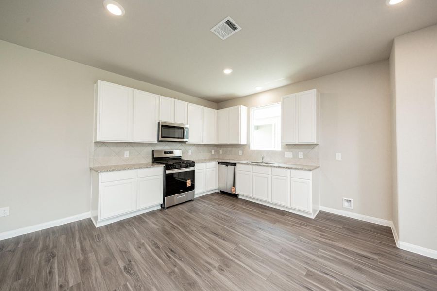 Image 16 of a home in Cliffstone Hills. Image 16 of a home in Cliffstone Hills.