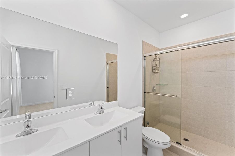 Furnished interior view inside a new home in , Homestead (Image 9).