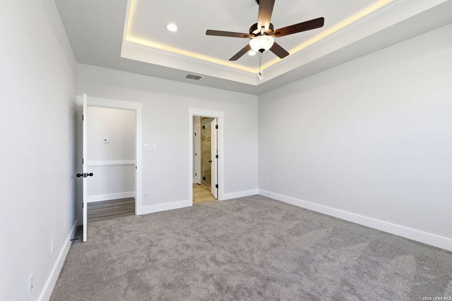 Spacious, unfurnished interior of a new home in Lonesome Dove, San Antonio (Image 33).