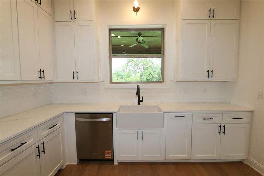 Furnished interior view inside a new home in , Tyler (Image 8).