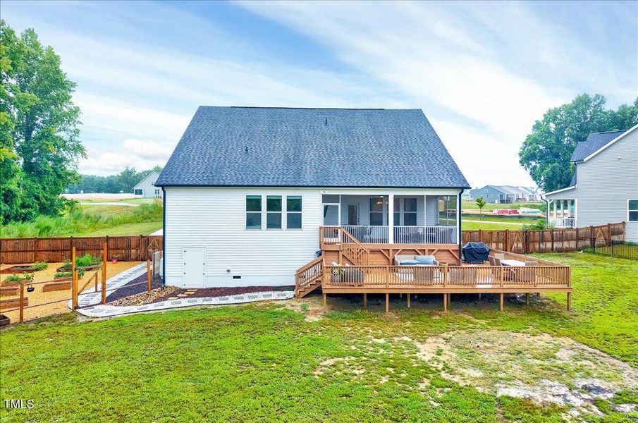 36-238 Harvester Rd-36