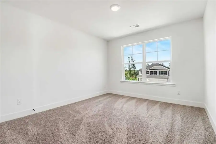 Spacious, unfurnished interior of a new home in Thunder Ridge, Dawsonville (Image 24).