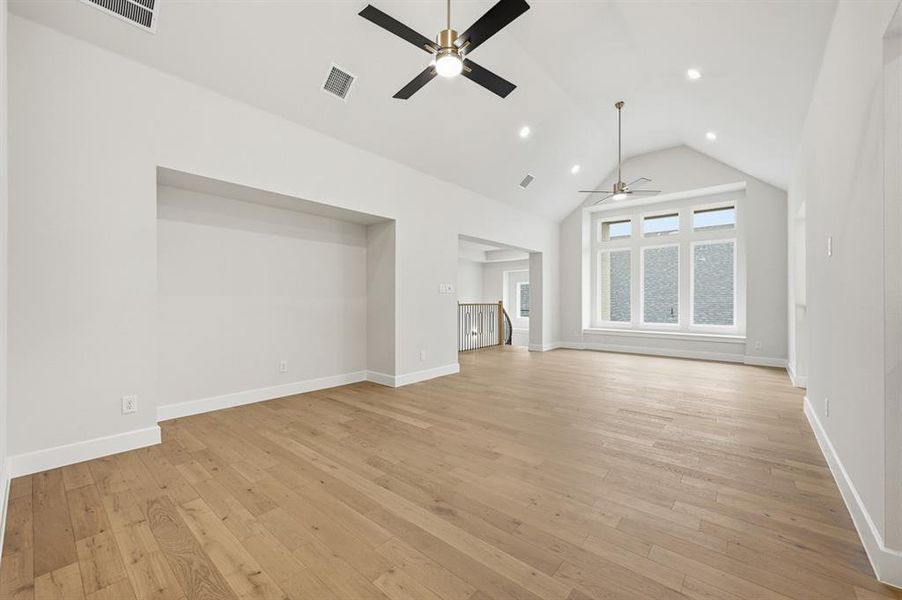 Spacious, unfurnished interior of a new home in Mustang Lakes, Celina (Image 25).