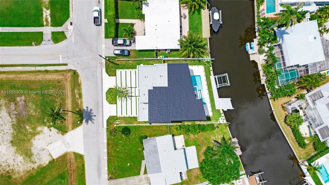 Image 33 of a home in .