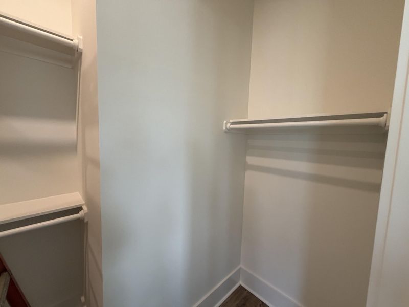 Spacious, unfurnished interior of a new home in , Summerville (Image 10).