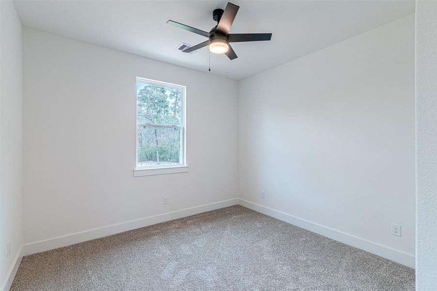Spacious, unfurnished interior of a new home in , Huntsville (Image 38).