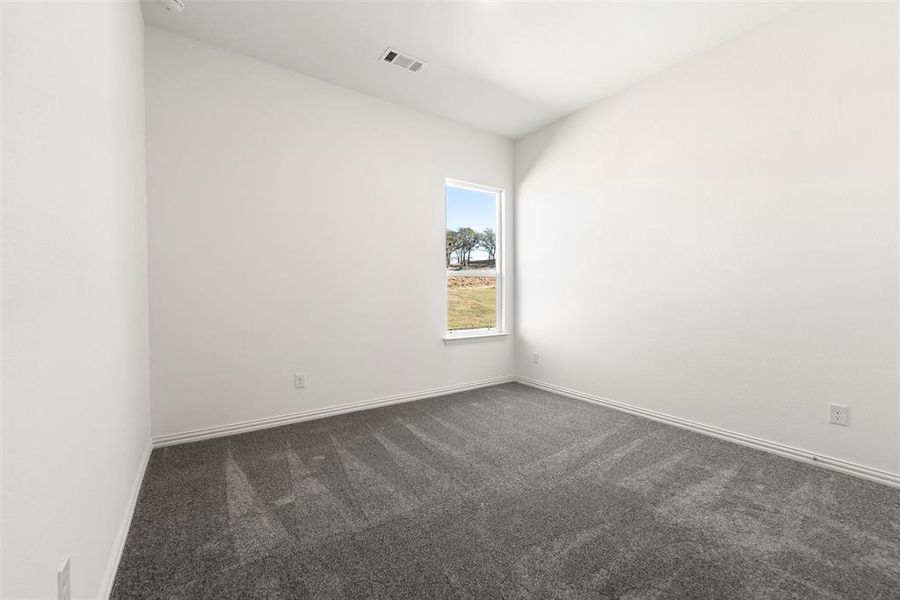 Spacious, unfurnished interior of a new home in Oak Grove Addition, Springtown (Image 37).