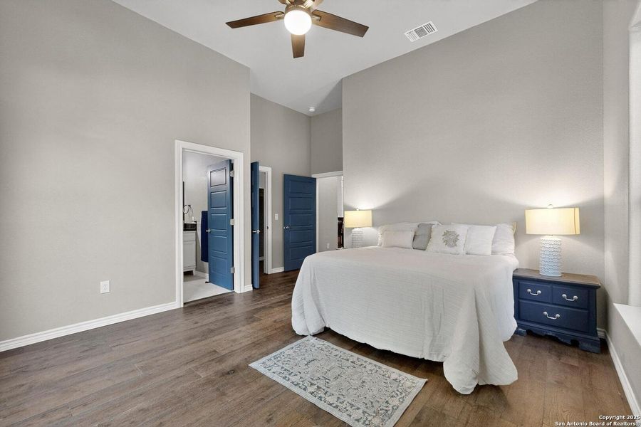 Furnished interior view inside a new home in , San Antonio (Image 40). Furnished interior view inside a new home in , San Antonio (Image 40).