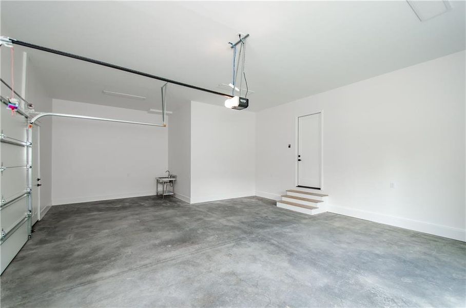 Spacious, unfurnished interior of a new home in , Hoschton (Image 54). Spacious, unfurnished interior of a new home in , Hoschton (Image 54).