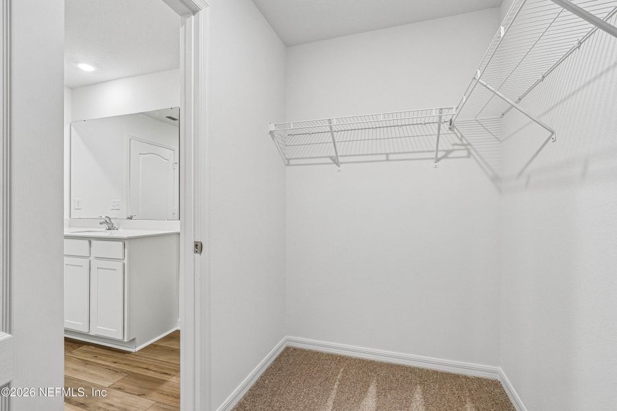 Spacious, unfurnished interior of a new home in , Jacksonville (Image 15).