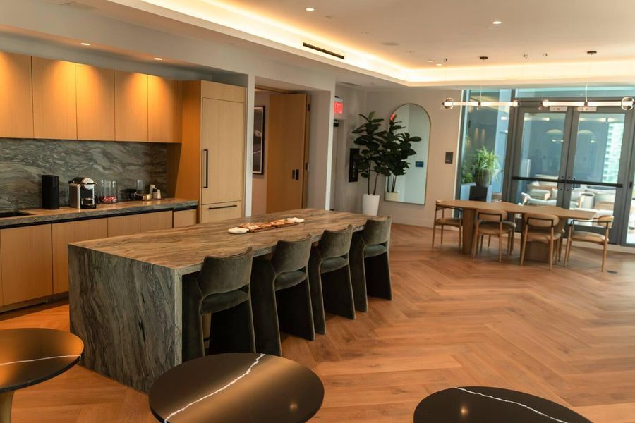 b71a70ac-0b13-4a3e-992c-cef595d1e001