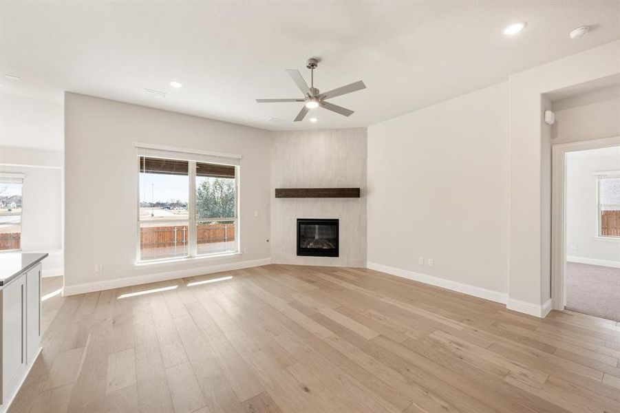 Spacious, unfurnished interior of a new home in Triple Diamond Ranch, Mansfield (Image 14).