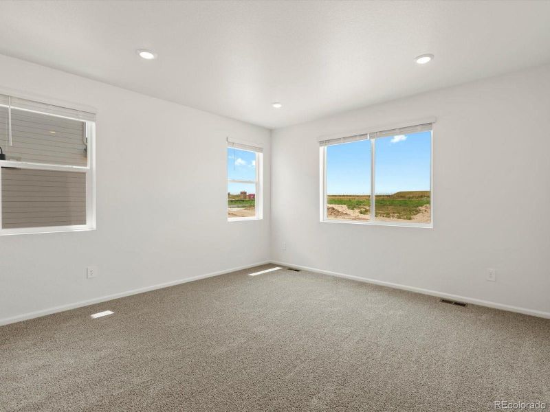 Spacious, unfurnished interior of a new home in Lake Bluff, Greeley (Image 12). Spacious, unfurnished interior of a new home in Lake Bluff, Greeley (Image 12).