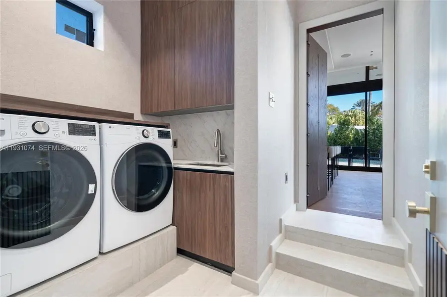 Furnished interior view inside a new home in , Miami Beach (Image 7).