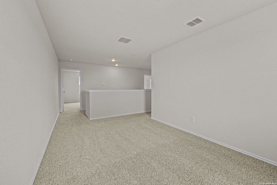 Spacious, unfurnished interior of a new home in Swenson Heights, Seguin (Image 33).