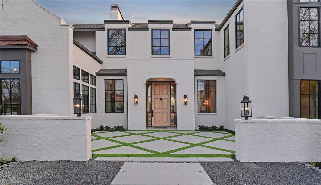 Exterior details and patio area of a home in , Dallas (Image 22).