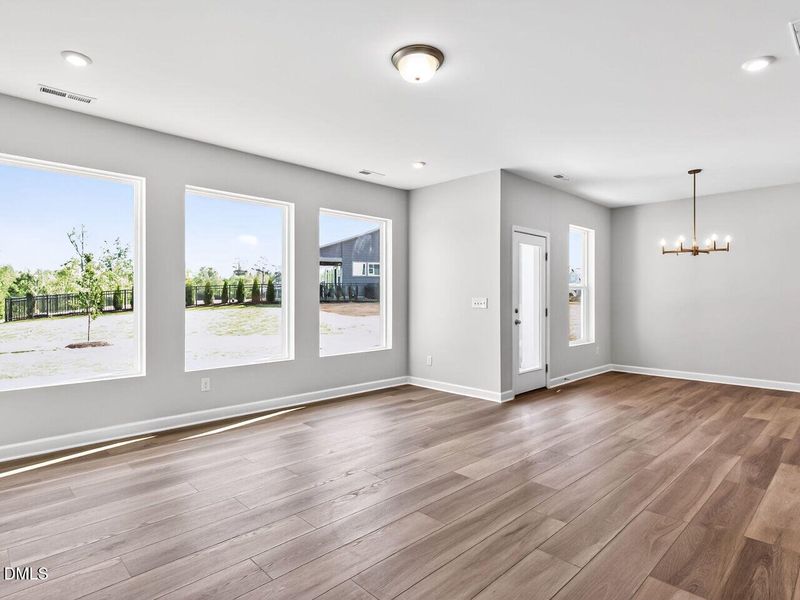 011-1280x960-living-room