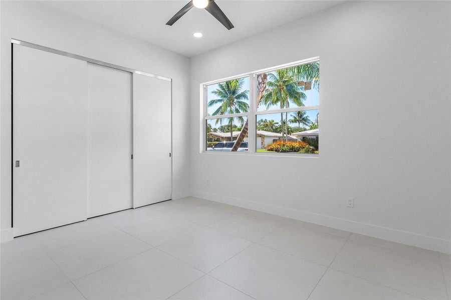 Spacious, unfurnished interior of a new home in , Pompano Beach (Image 21).