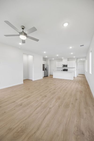 Spacious, unfurnished interior of a new home in Riviera Pines, Huffman (Image 23).