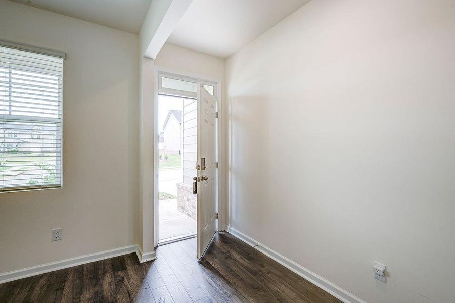 Spacious, unfurnished interior of a new home in Cedar Ridge - Locust Grove Station, Locust Grove (Image 19).