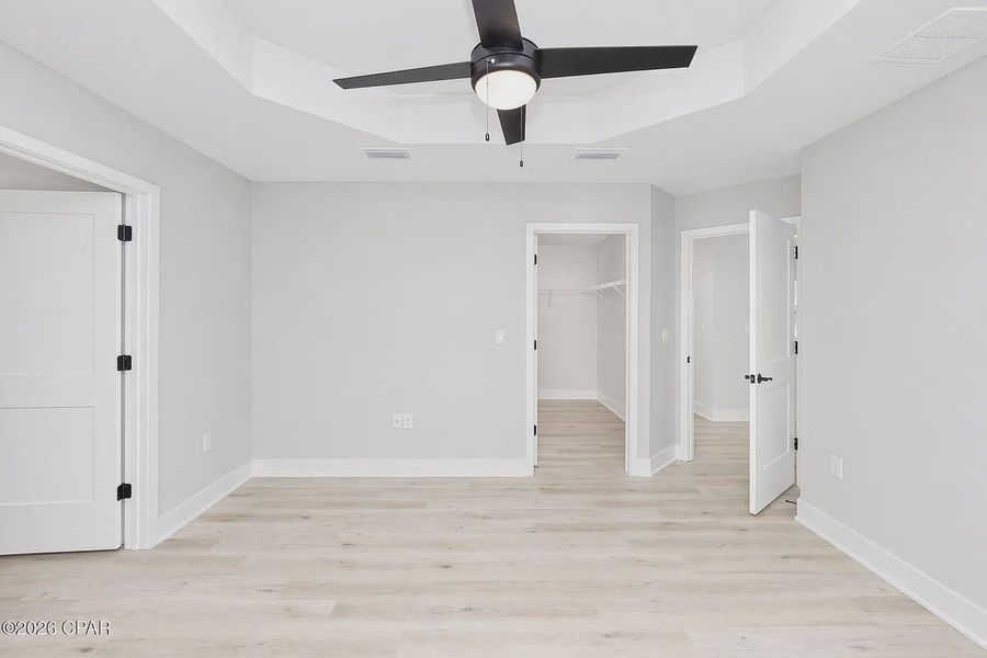 Spacious, unfurnished interior of a new home in East Bay, Panama City (Image 19).