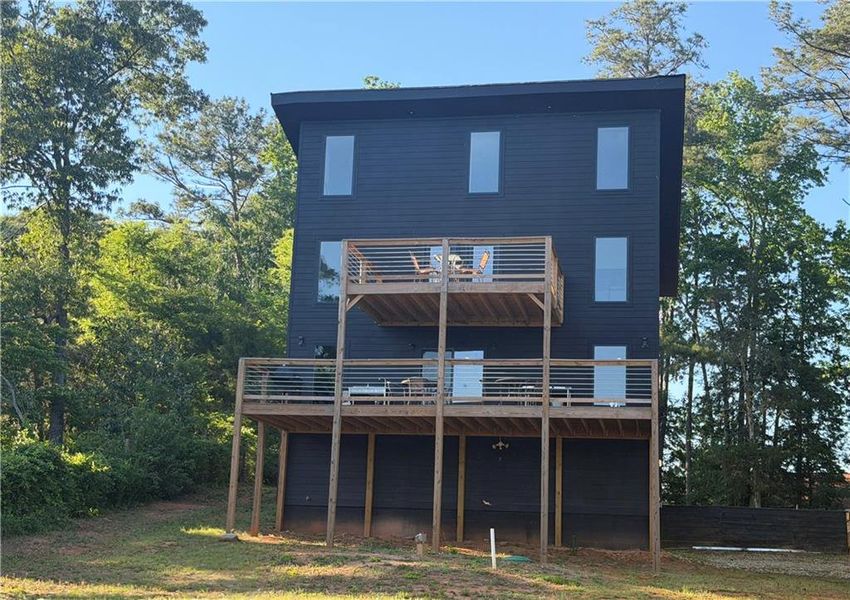 Image 47 of a home in .